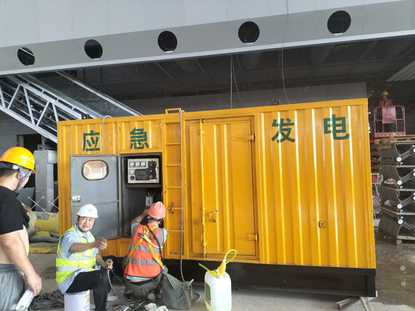 双牌怎样判断空气滤清器是否需要更换？